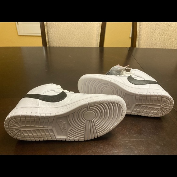 Nike White and Black High-Top Sneakers - Picture 13 of 13